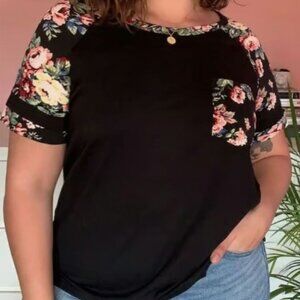 SHEIN Curve Floral Print T-shirt